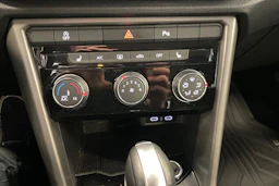 sininen Volkswagen T-Roc 2021 kuva 20.