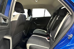 sininen Volkswagen T-Roc 2021 kuva 10.