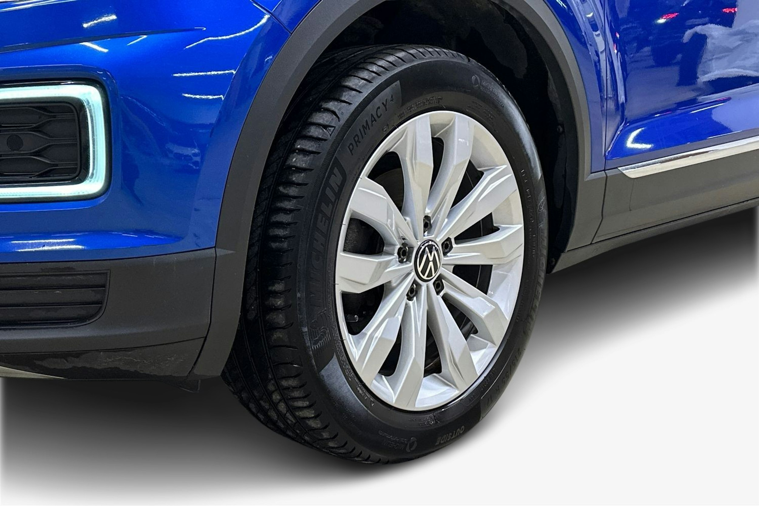 sininen Volkswagen T-Roc 2021 kuva 11.