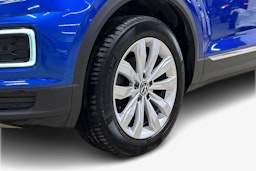 sininen Volkswagen T-Roc 2021 kuva 11.
