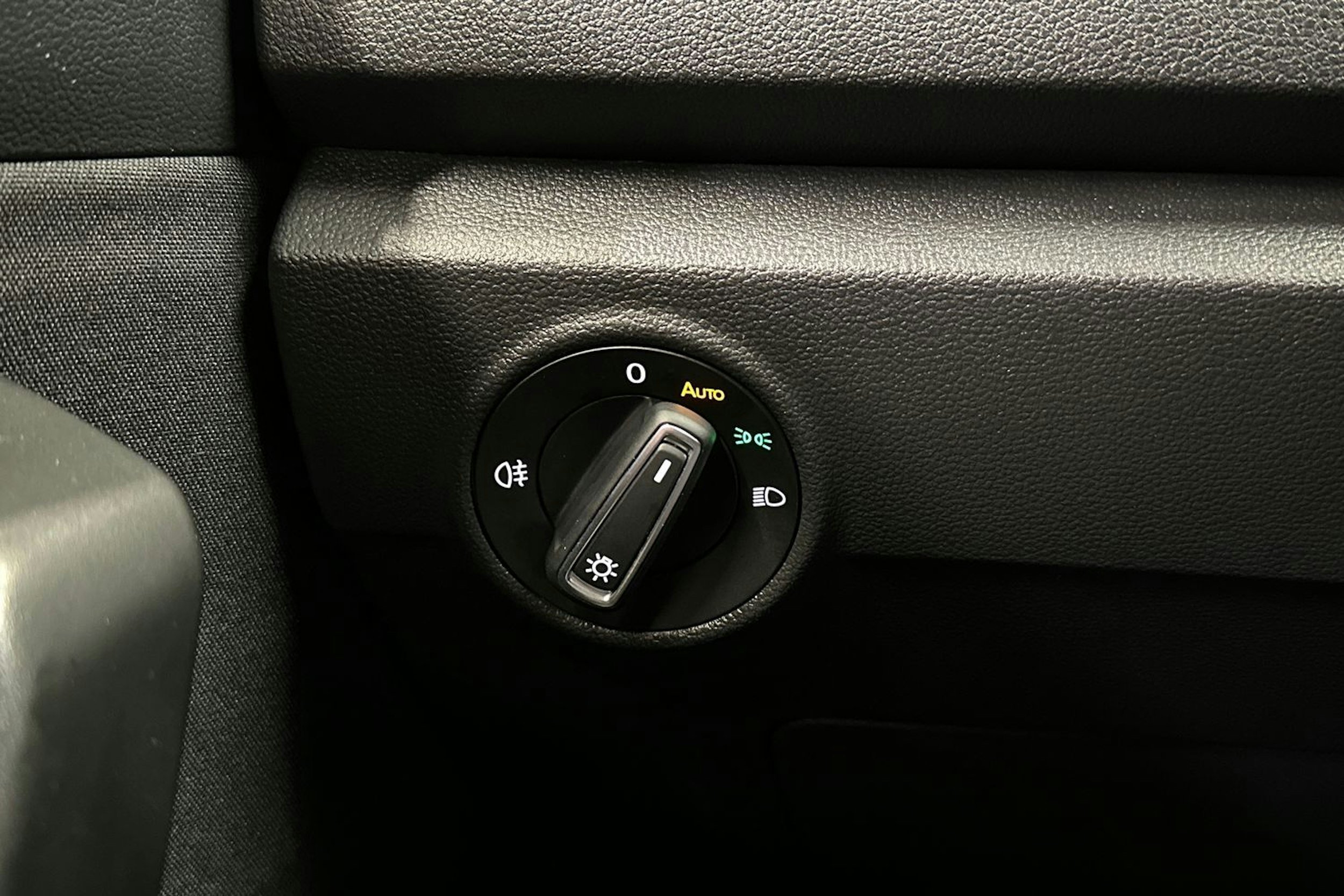 sininen Volkswagen T-Roc 2021 kuva 23.