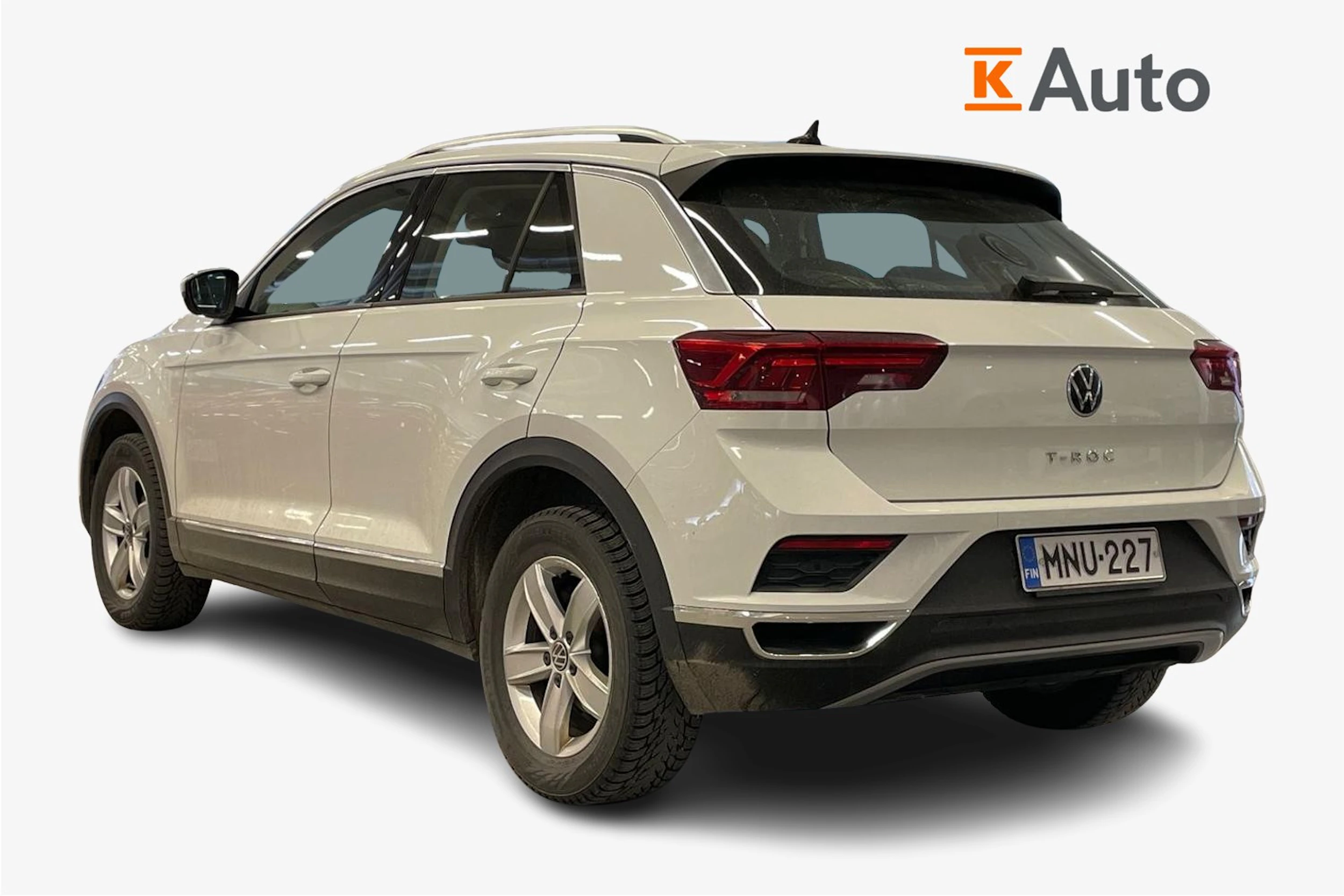 Valkoinen Volkswagen T-Roc 2021 kuva 2.