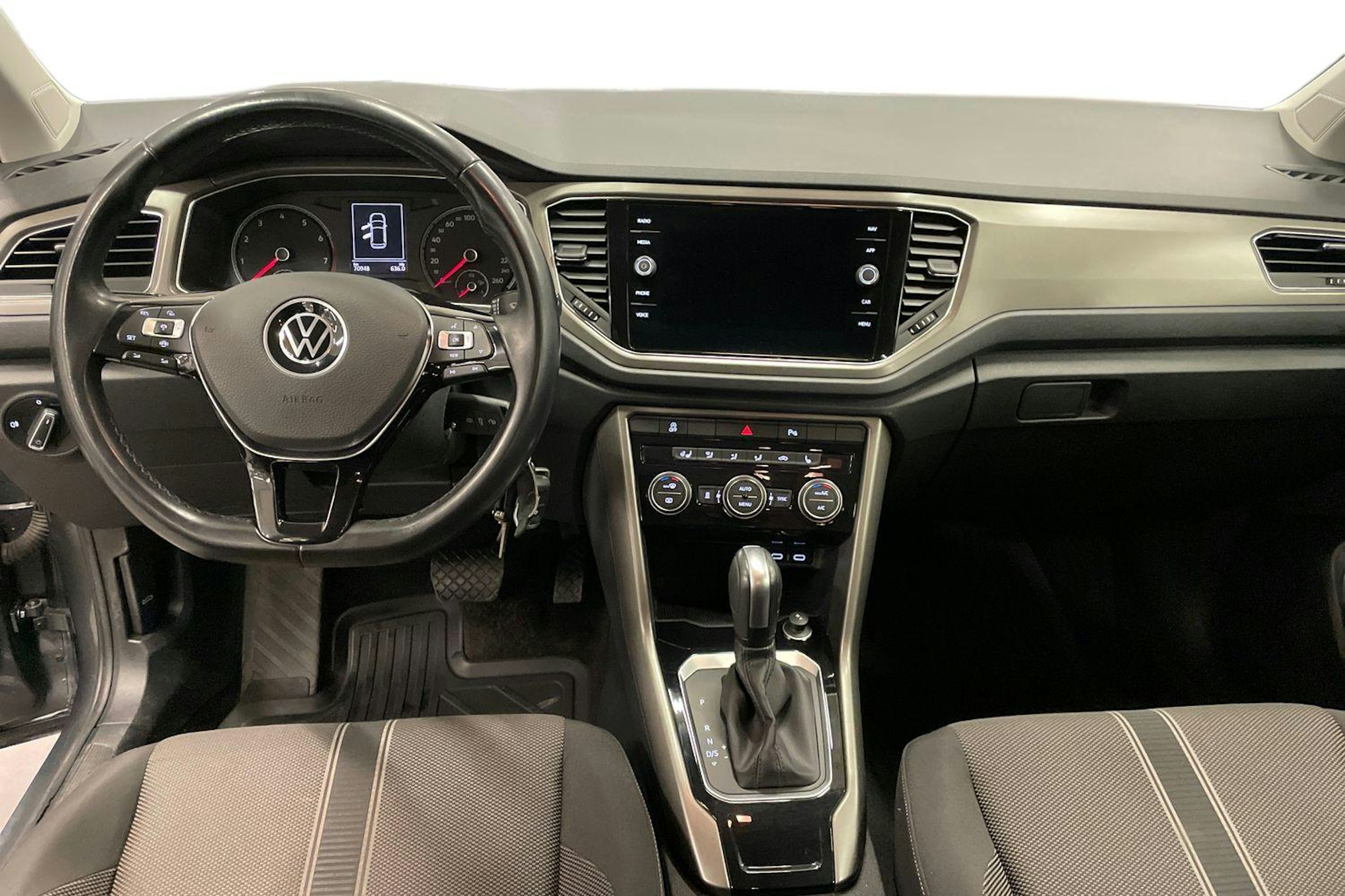 harmaa Volkswagen T-Roc 2021 kuva 9.