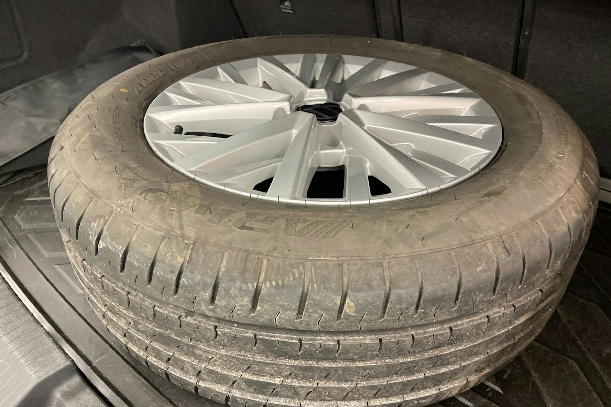 harmaa Volkswagen T-Roc 2021 kuva 14.