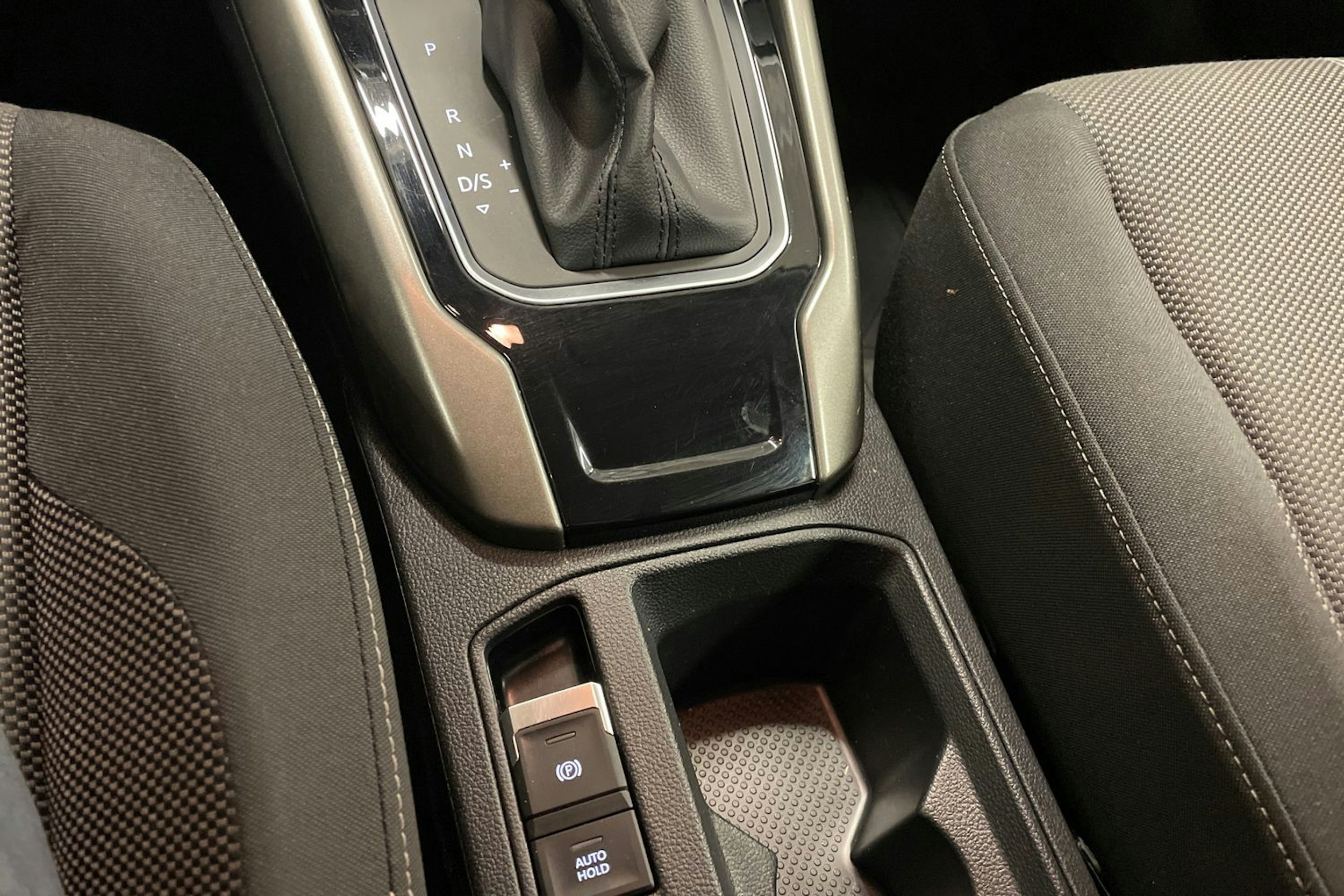 harmaa Volkswagen T-Roc 2021 kuva 17.