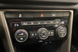 harmaa Volkswagen T-Roc 2021 kuva 18.