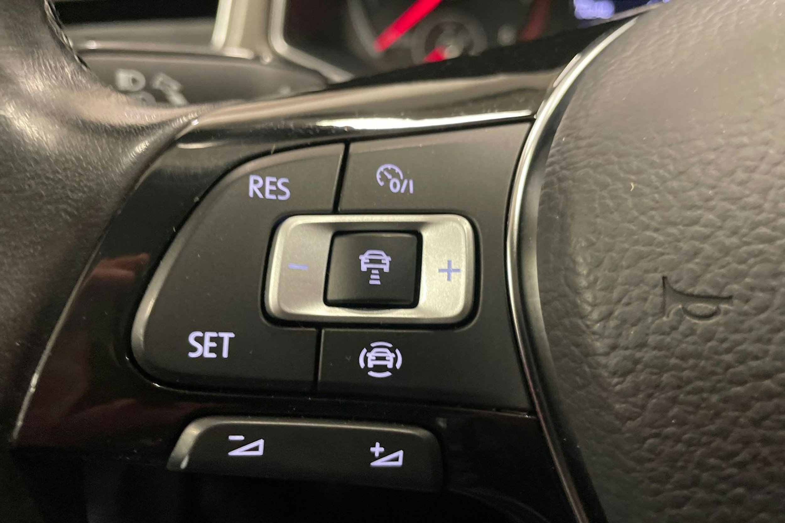 harmaa Volkswagen T-Roc 2021 kuva 23.