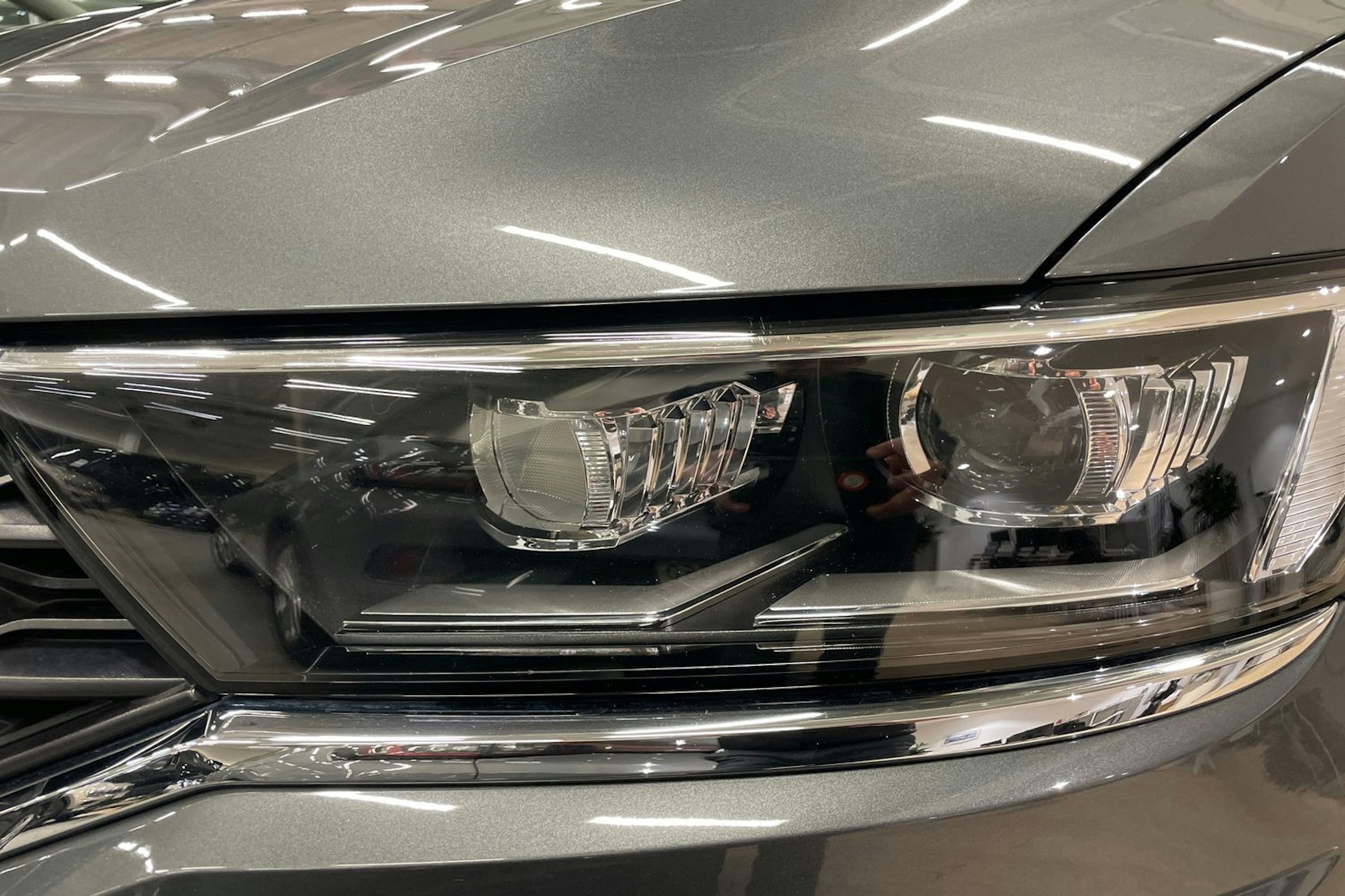 harmaa Volkswagen T-Roc 2021 kuva 26.