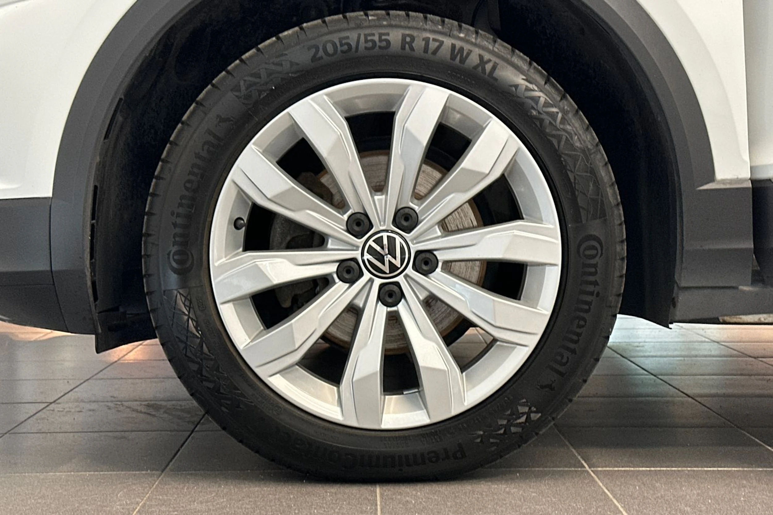valkoinen Volkswagen T-Roc 2021 kuva 25.