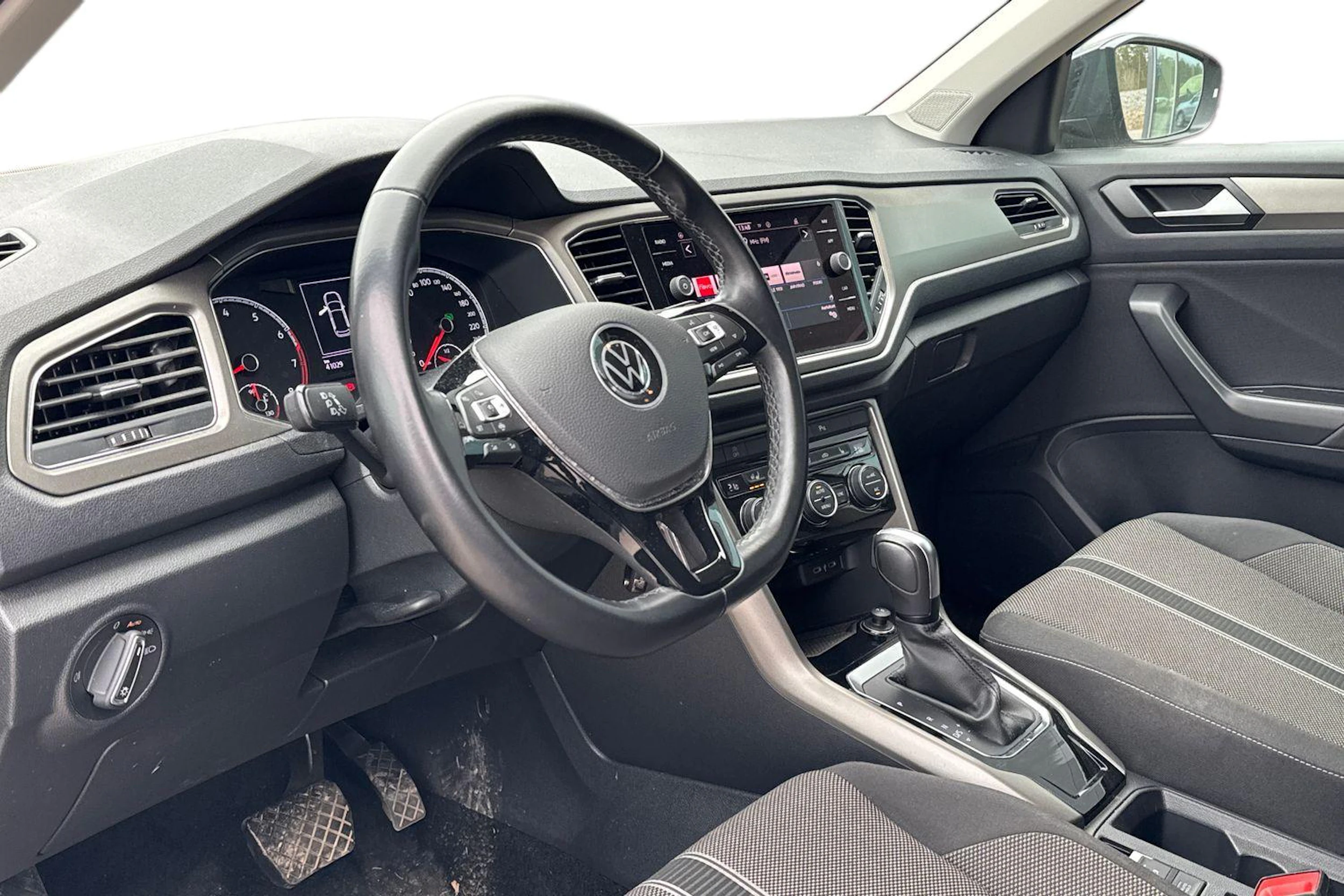 harmaa Volkswagen T-Roc 2021 kuva 3.