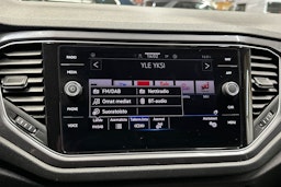 valkoinen Volkswagen T-Roc 2021 kuva 20.