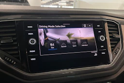 harmaa Volkswagen T-Roc 2021 kuva 23.
