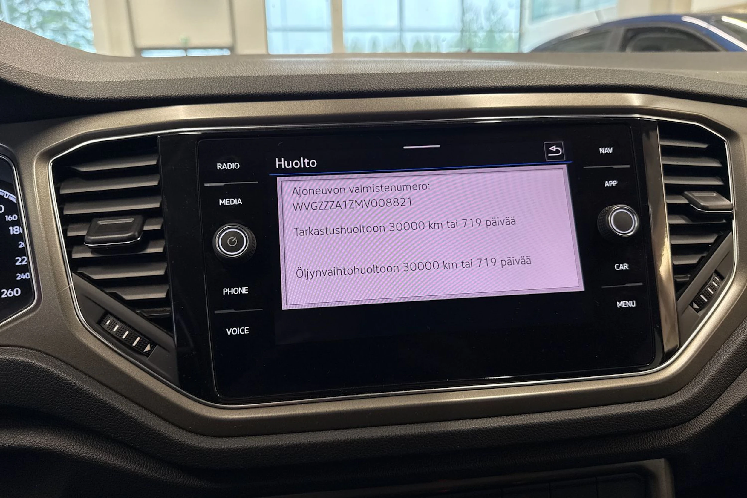 harmaa Volkswagen T-Roc 2021 kuva 24.