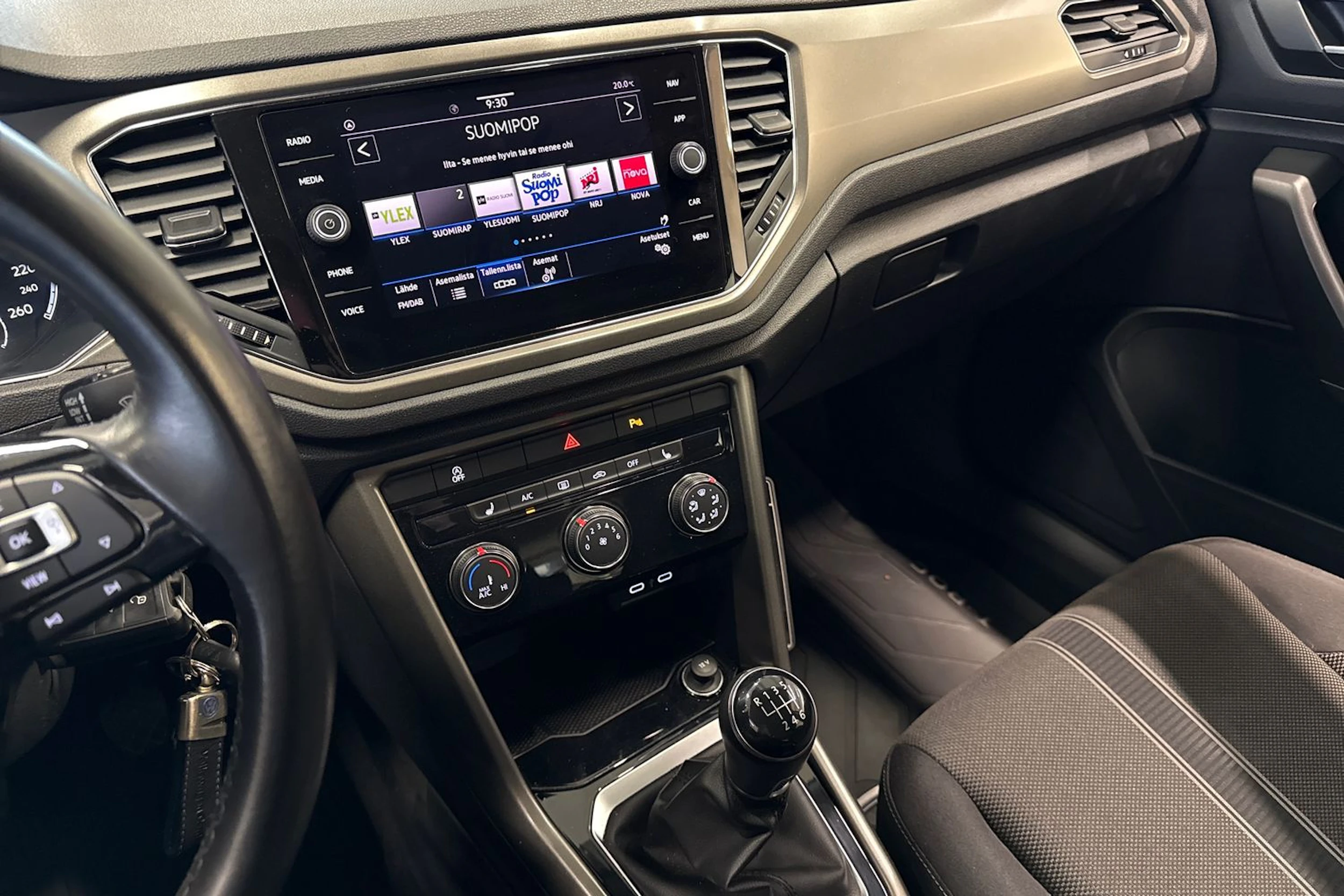 harmaa Volkswagen T-Roc 2021 kuva 25.