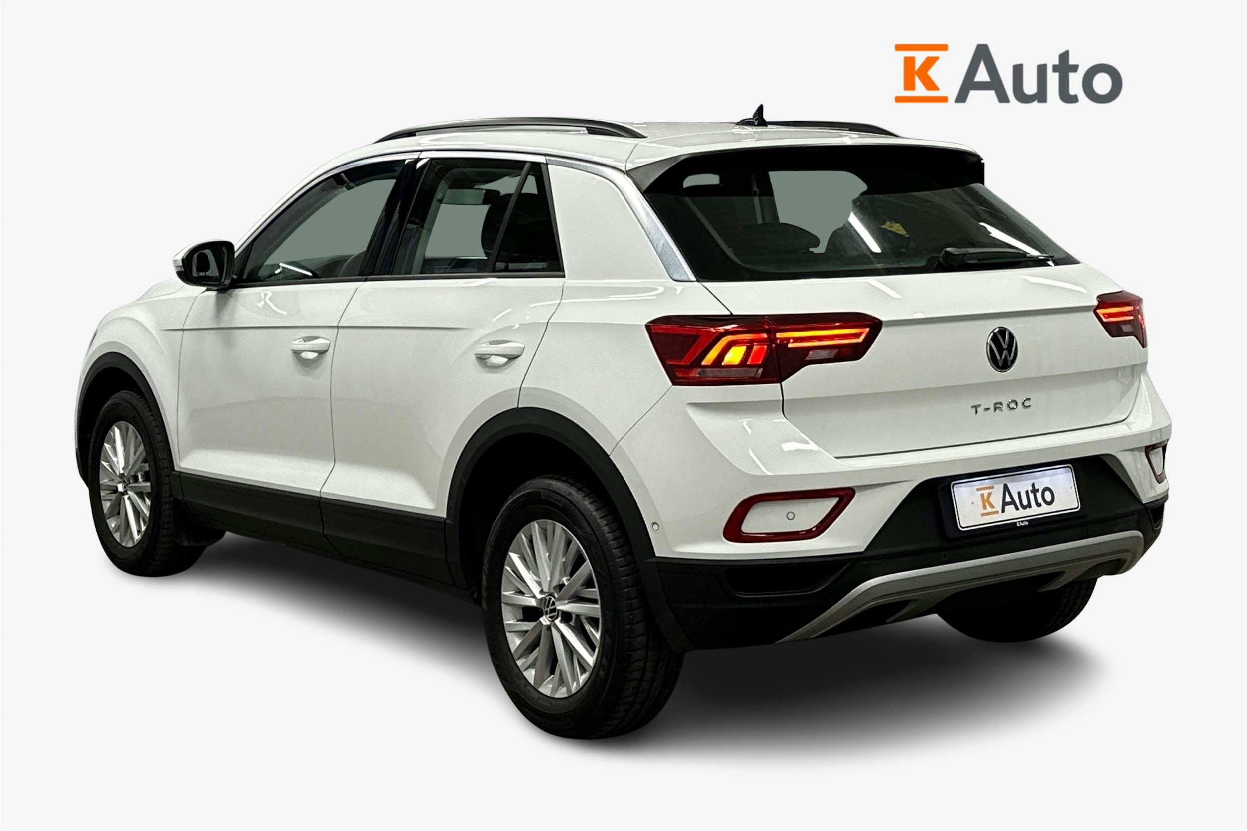 valkoinen Volkswagen T-Roc 2022 kuva 2.
