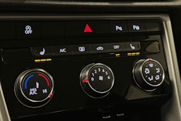 valkoinen Volkswagen T-Roc 2022 kuva 20.