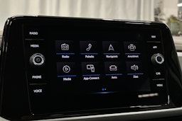 valkoinen Volkswagen T-Roc 2022 kuva 21.