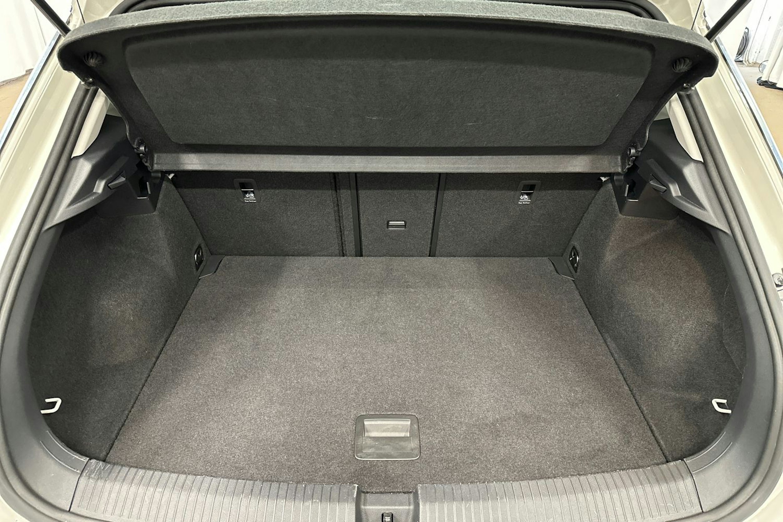 harmaa Volkswagen T-Roc 2022 kuva 14.