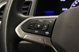 harmaa Volkswagen T-Roc 2022 kuva 17.