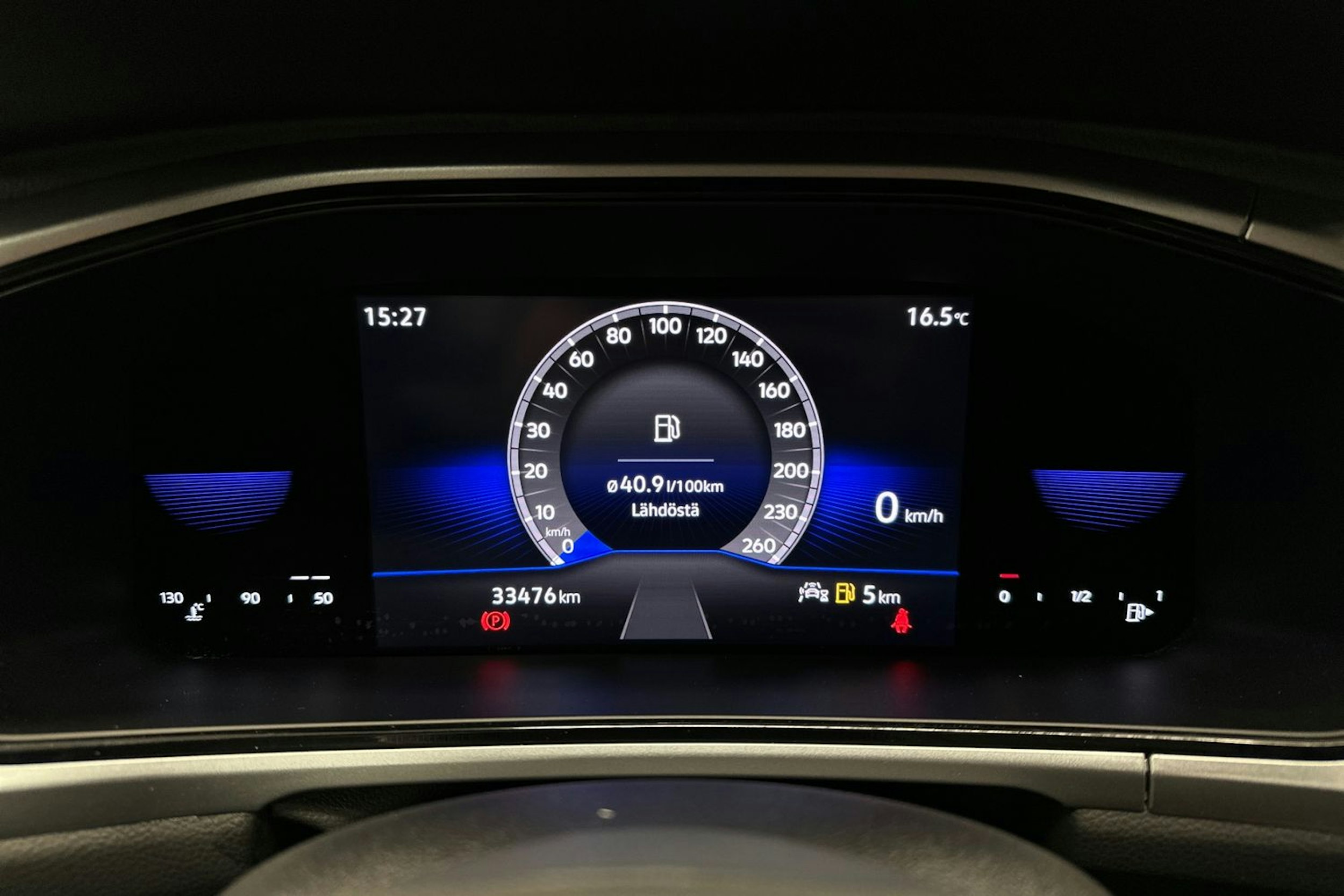 harmaa Volkswagen T-Roc 2022 kuva 19.