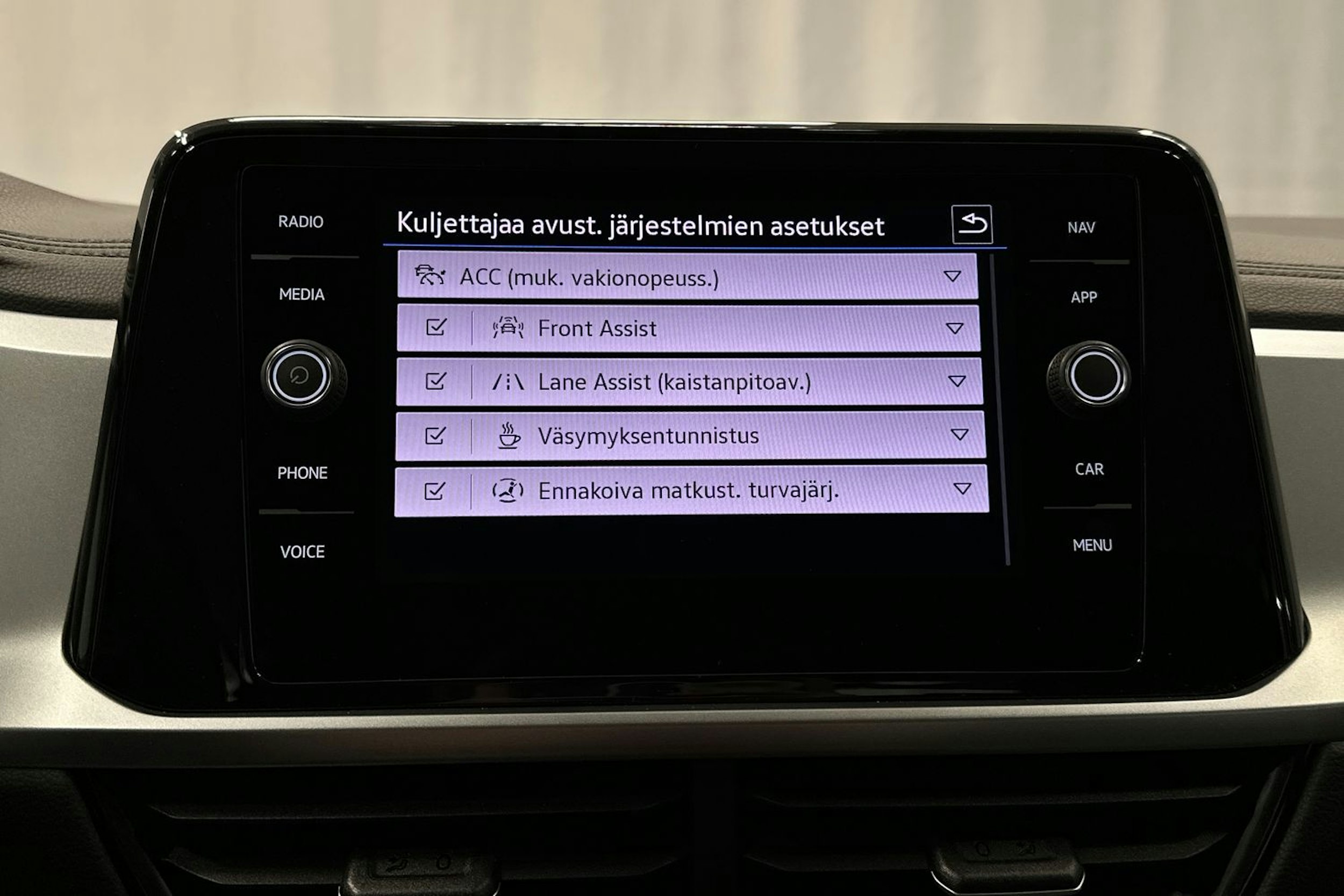 harmaa Volkswagen T-Roc 2022 kuva 21.
