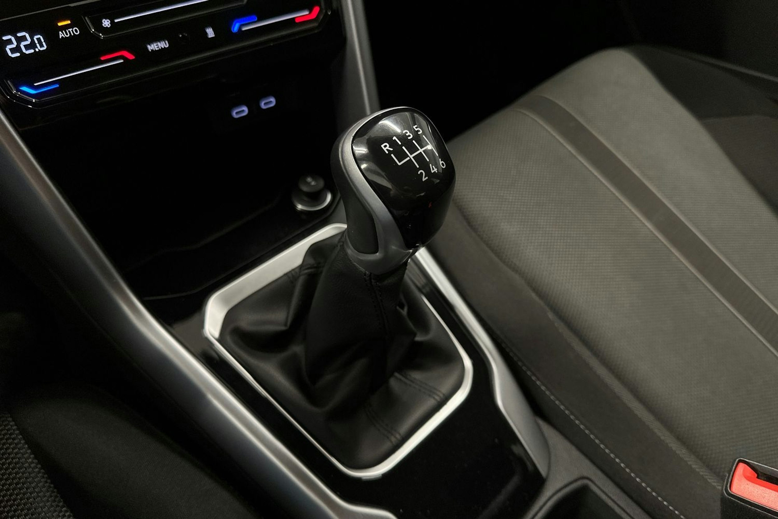 harmaa Volkswagen T-Roc 2022 kuva 23.