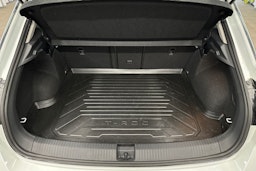 valkoinen Volkswagen T-Roc 2022 kuva 14.