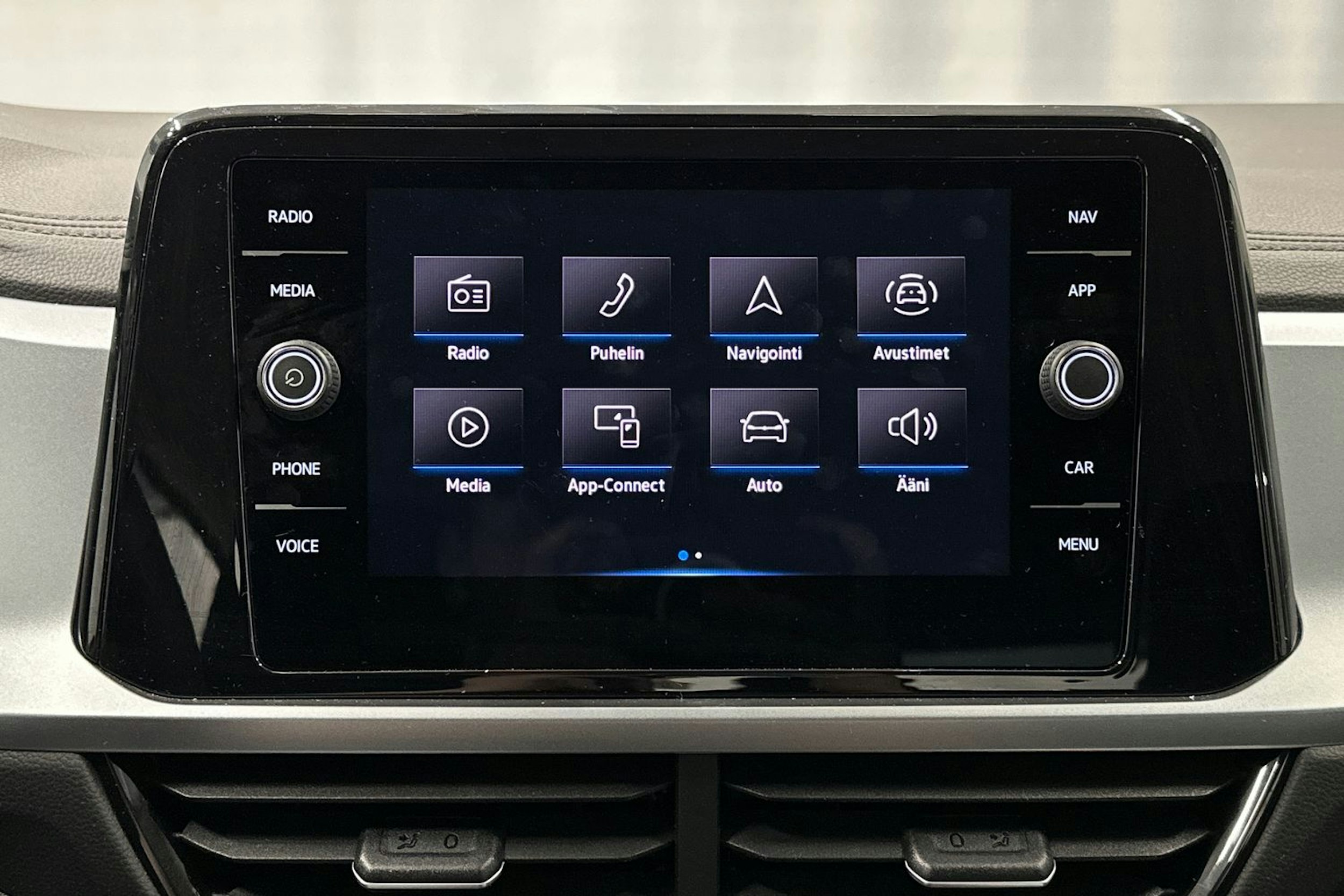 valkoinen Volkswagen T-Roc 2022 kuva 20.