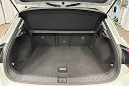 valkoinen Volkswagen T-Roc 2022 kuva 21.