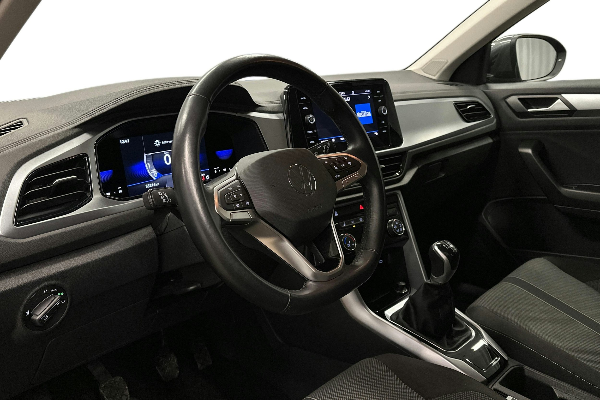 harmaa Volkswagen T-Roc 2022 kuva 7.