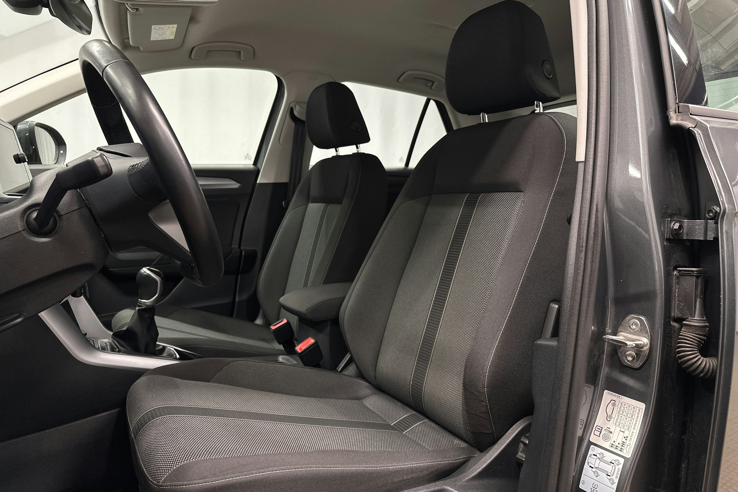 harmaa Volkswagen T-Roc 2022 kuva 15.