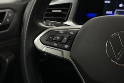 harmaa Volkswagen T-Roc 2022 kuva 17.