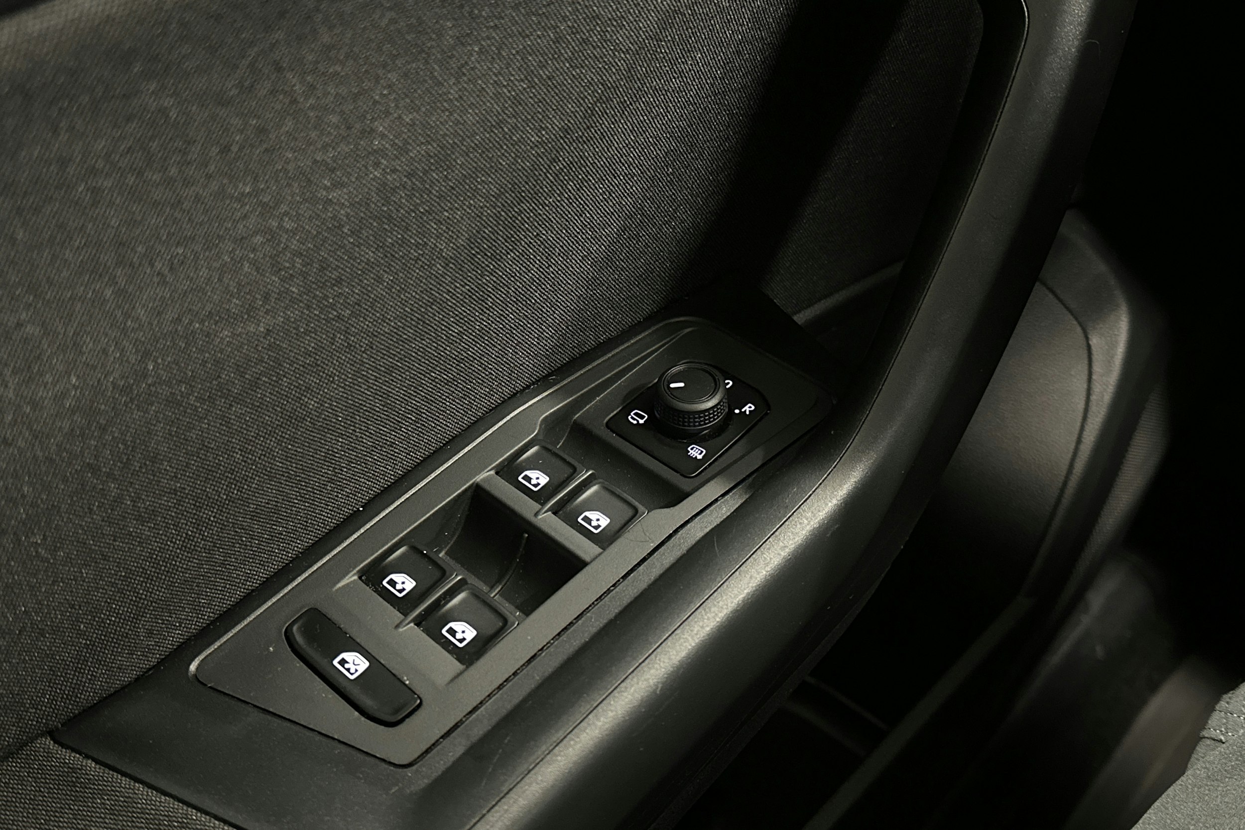 harmaa Volkswagen T-Roc 2022 kuva 20.