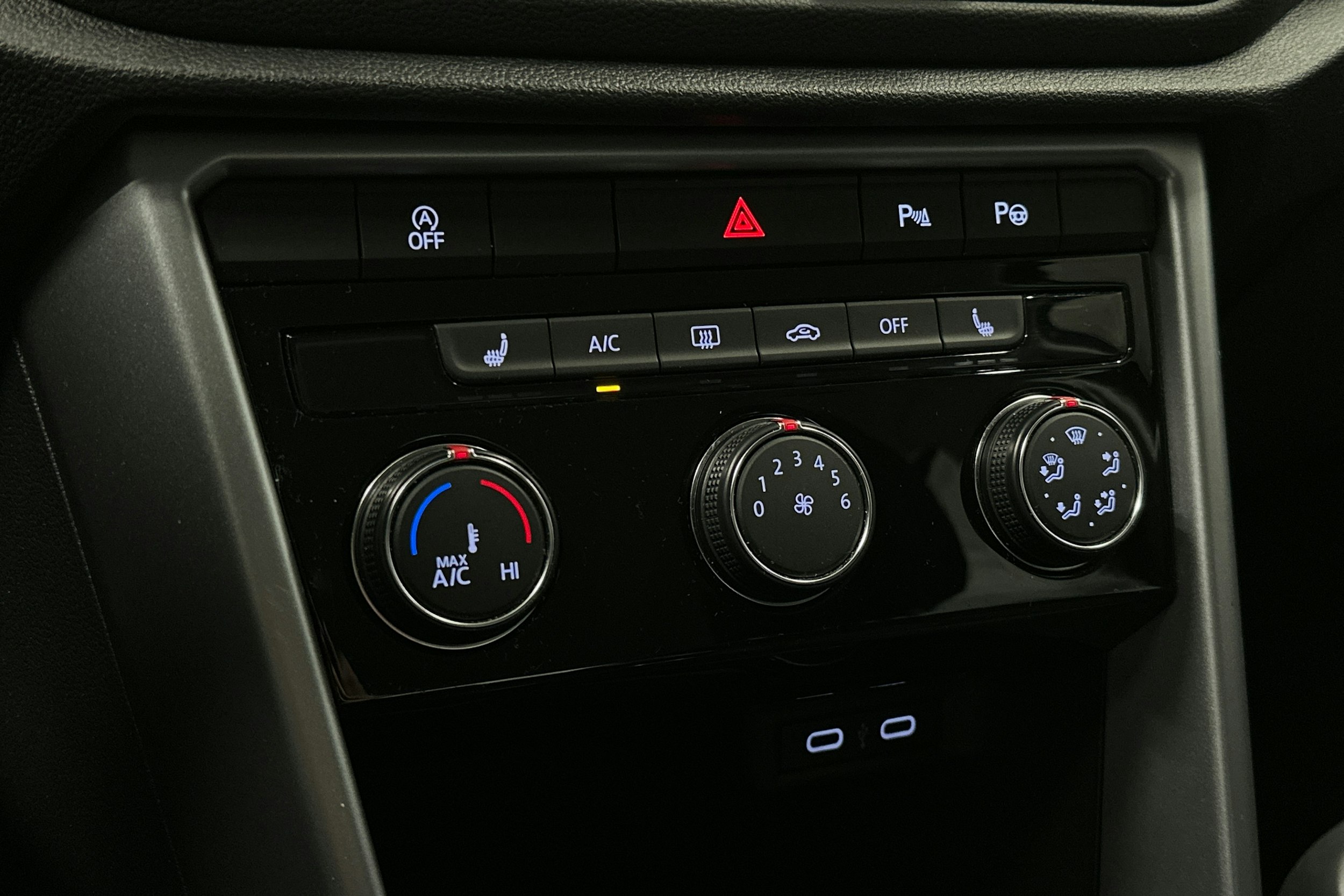 harmaa Volkswagen T-Roc 2022 kuva 25.