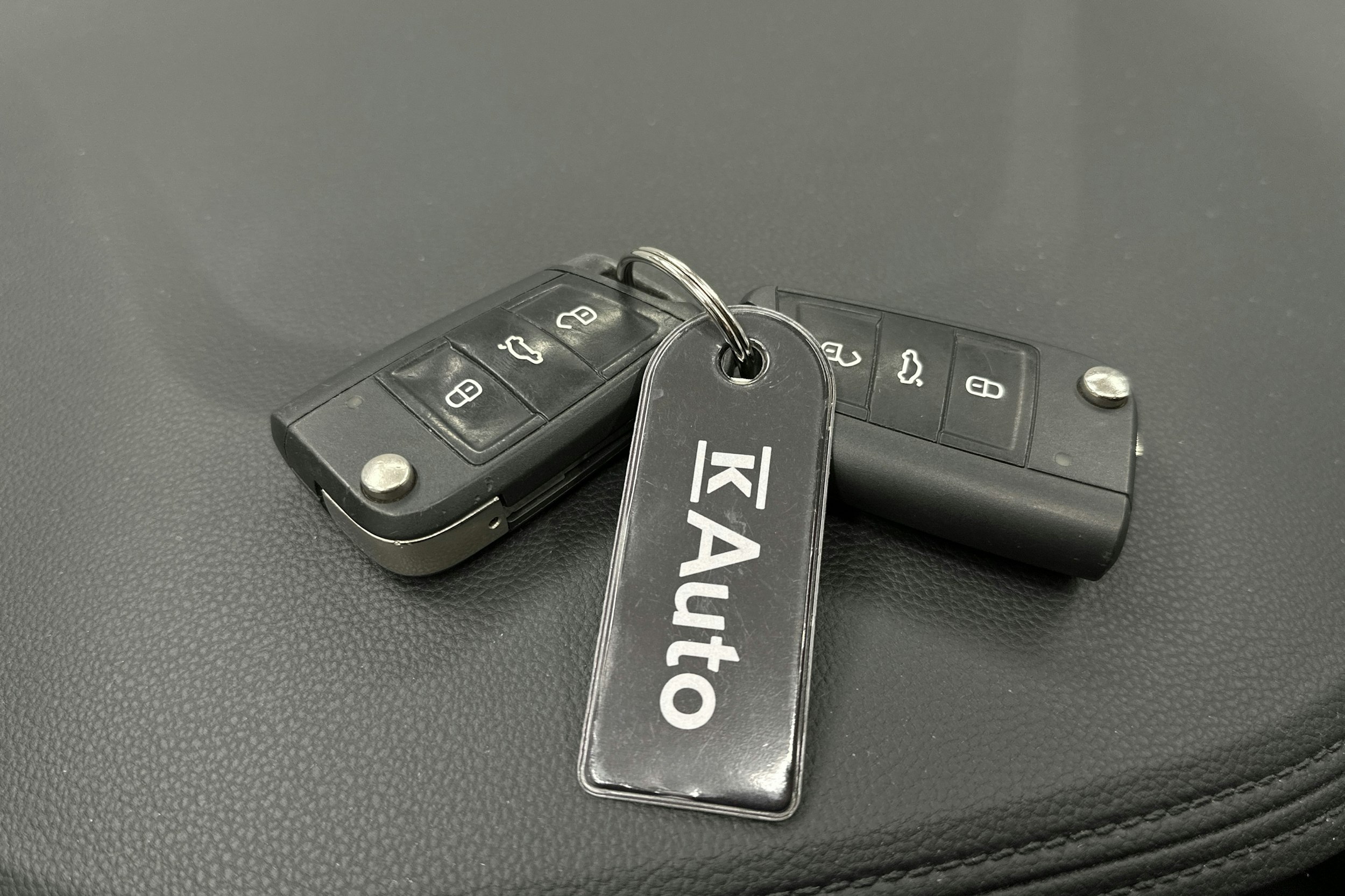 harmaa Volkswagen T-Roc 2022 kuva 27.