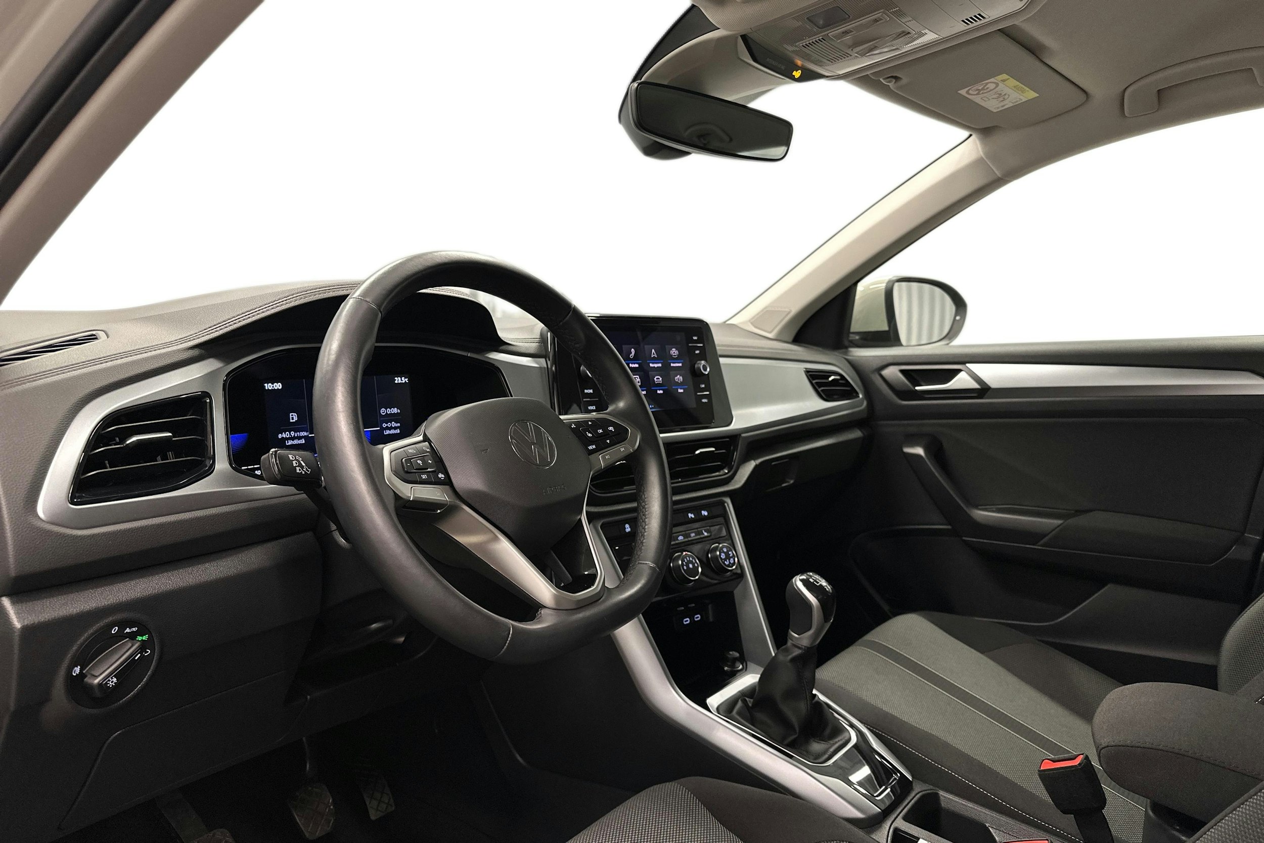 harmaa Volkswagen T-Roc 2022 kuva 6.