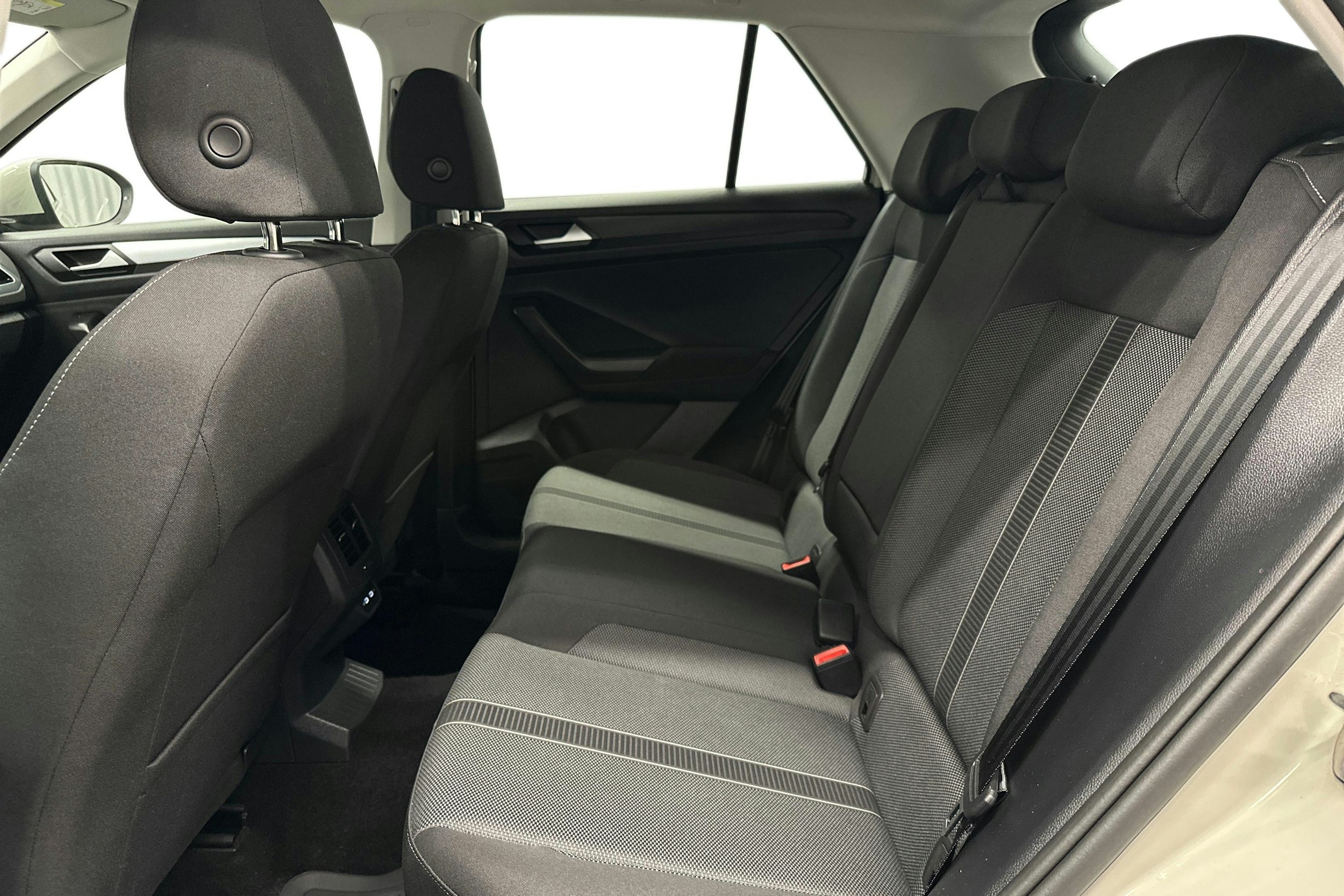 harmaa Volkswagen T-Roc 2022 kuva 8.