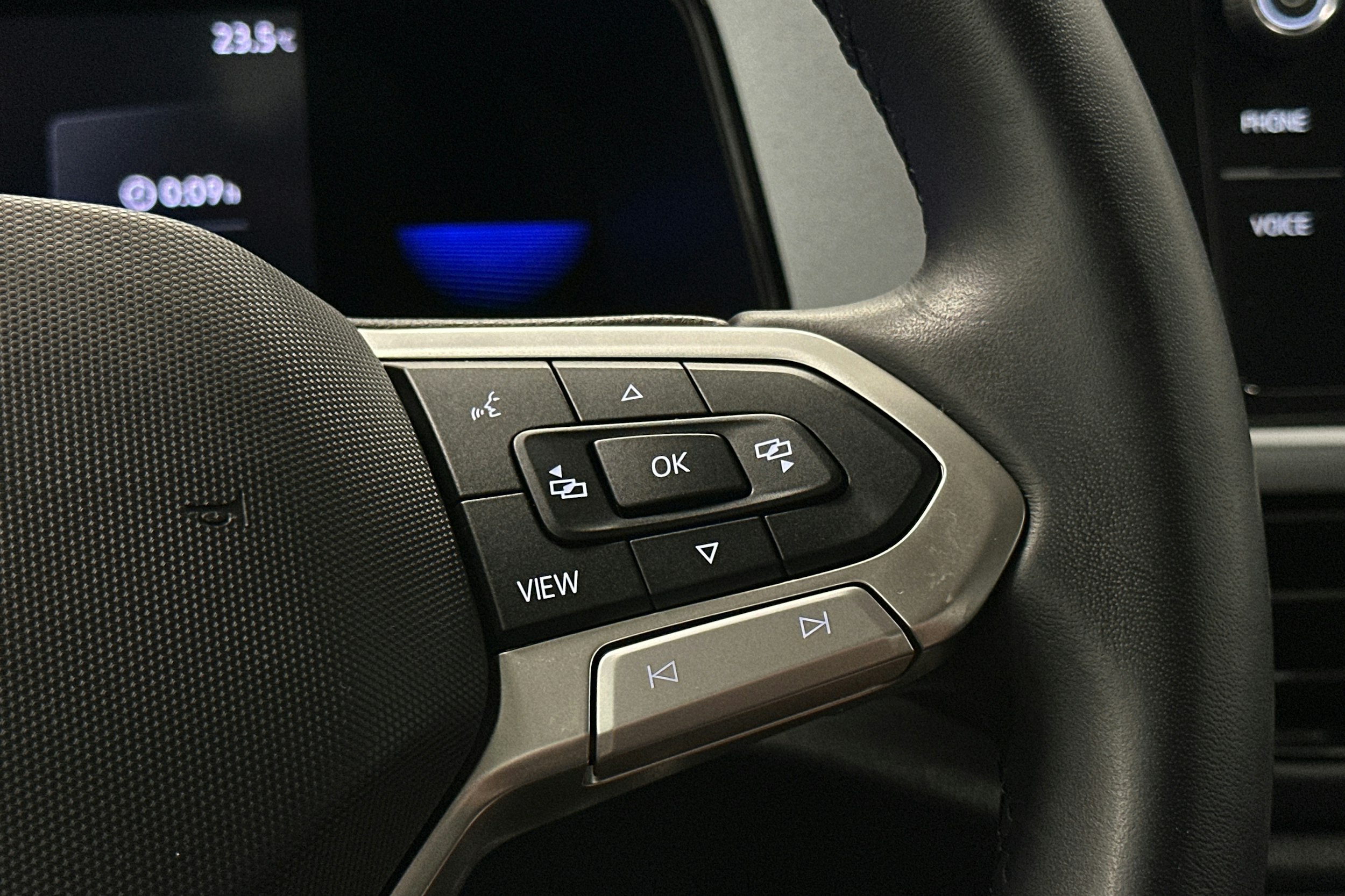 harmaa Volkswagen T-Roc 2022 kuva 15.