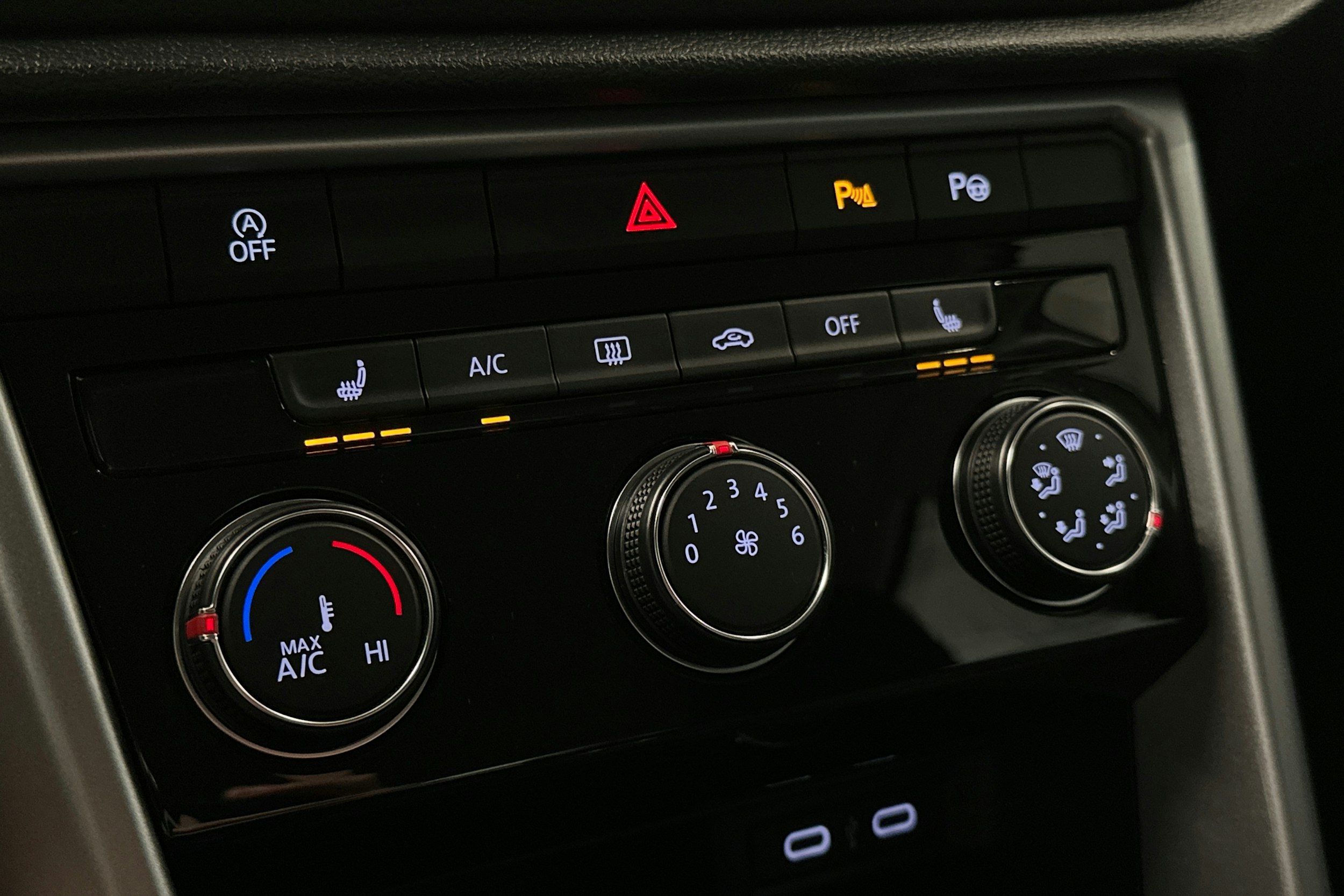 harmaa Volkswagen T-Roc 2022 kuva 21.