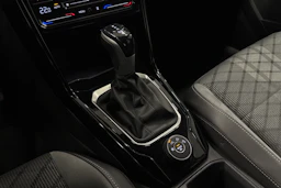 harmaa Volkswagen T-Roc 2022 kuva 19.