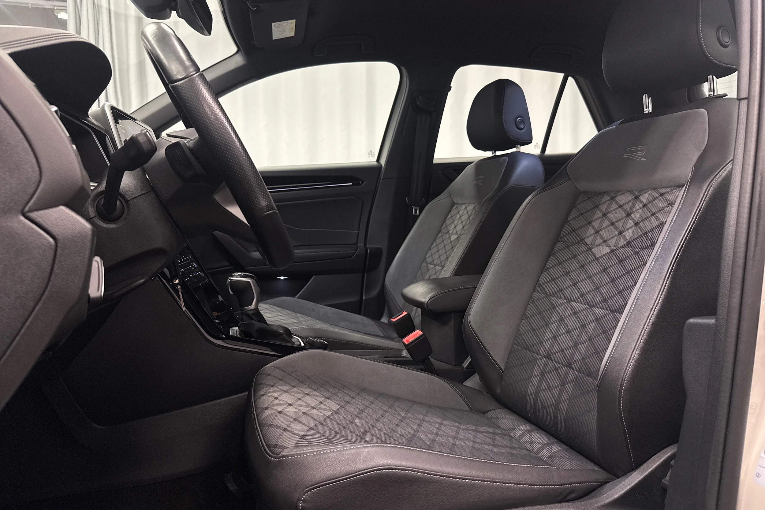 harmaa Volkswagen T-Roc 2022 kuva 20.