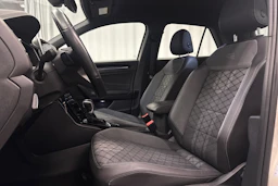harmaa Volkswagen T-Roc 2022 kuva 20.