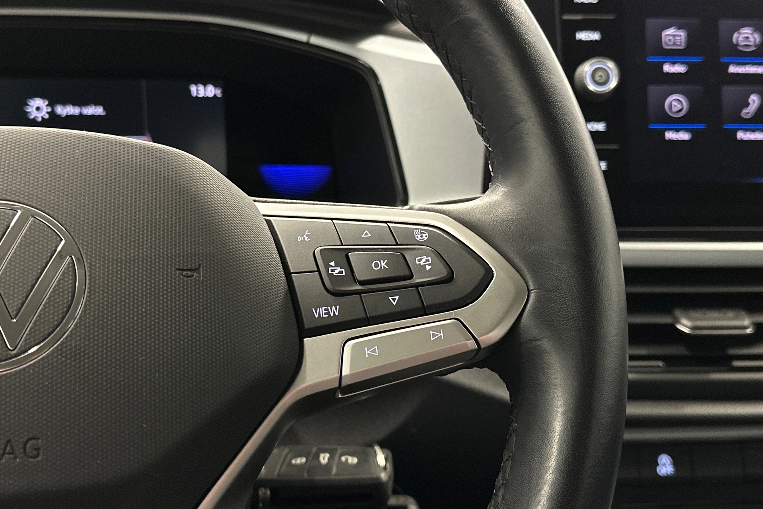 valkoinen Volkswagen T-Roc 2022 kuva 15.