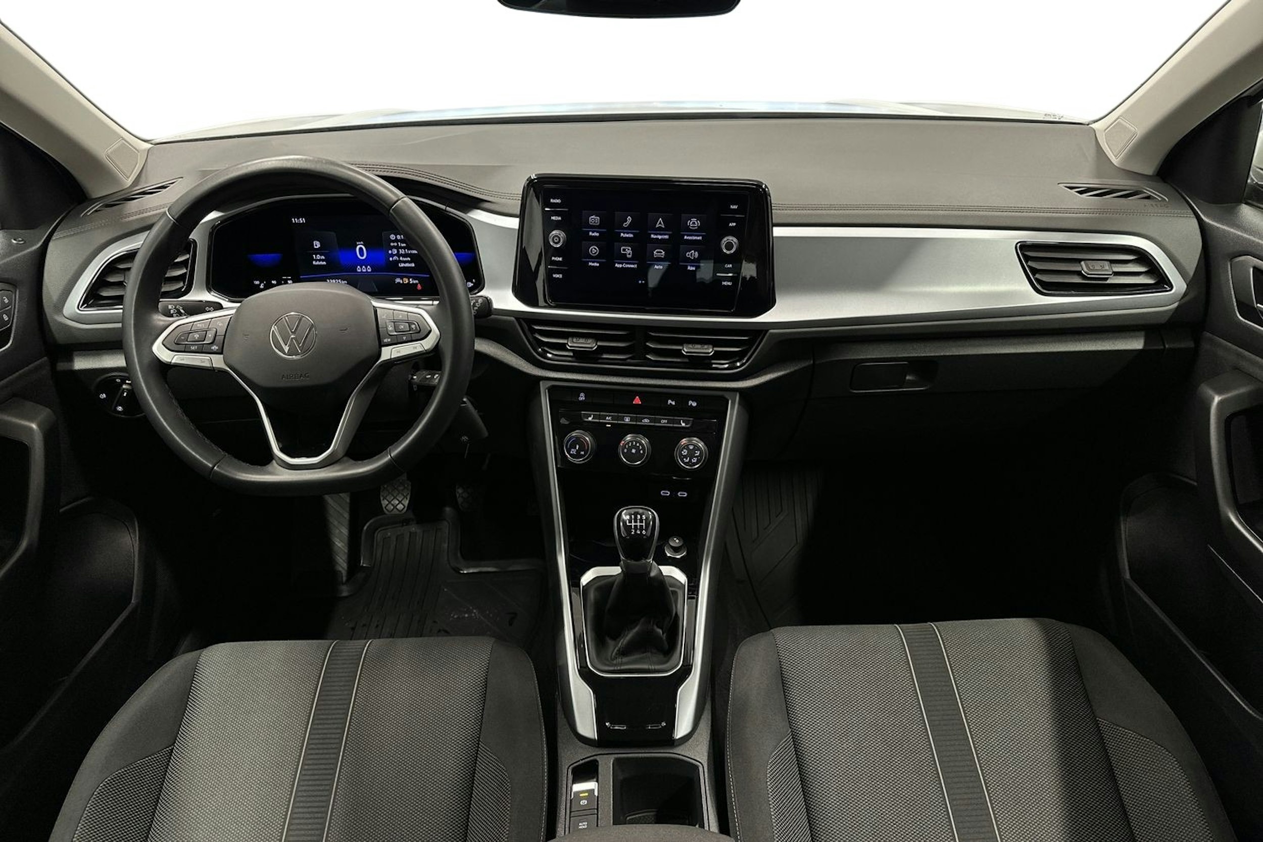 valkoinen Volkswagen T-Roc 2022 kuva 9.