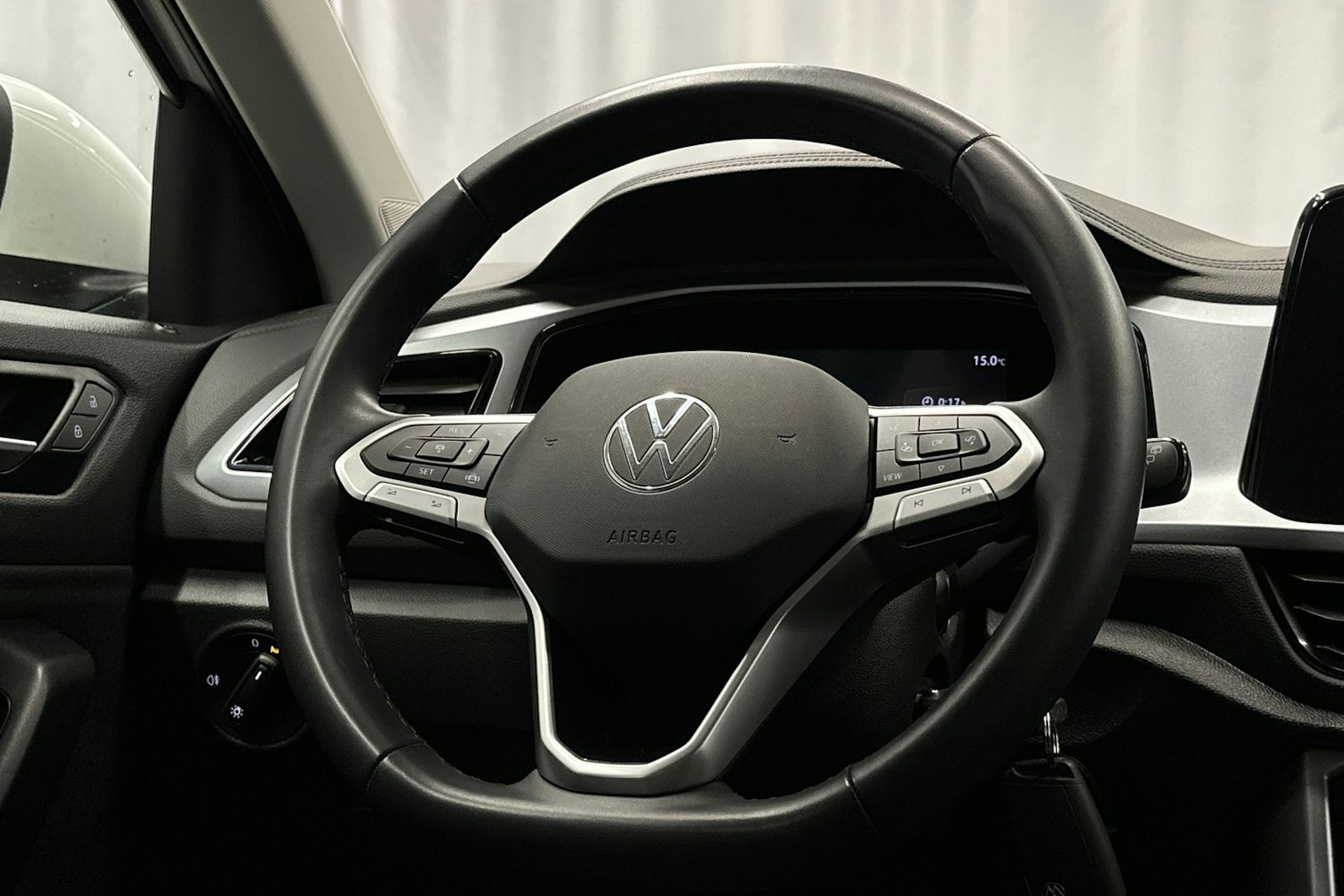 valkoinen Volkswagen T-Roc 2022 kuva 15.