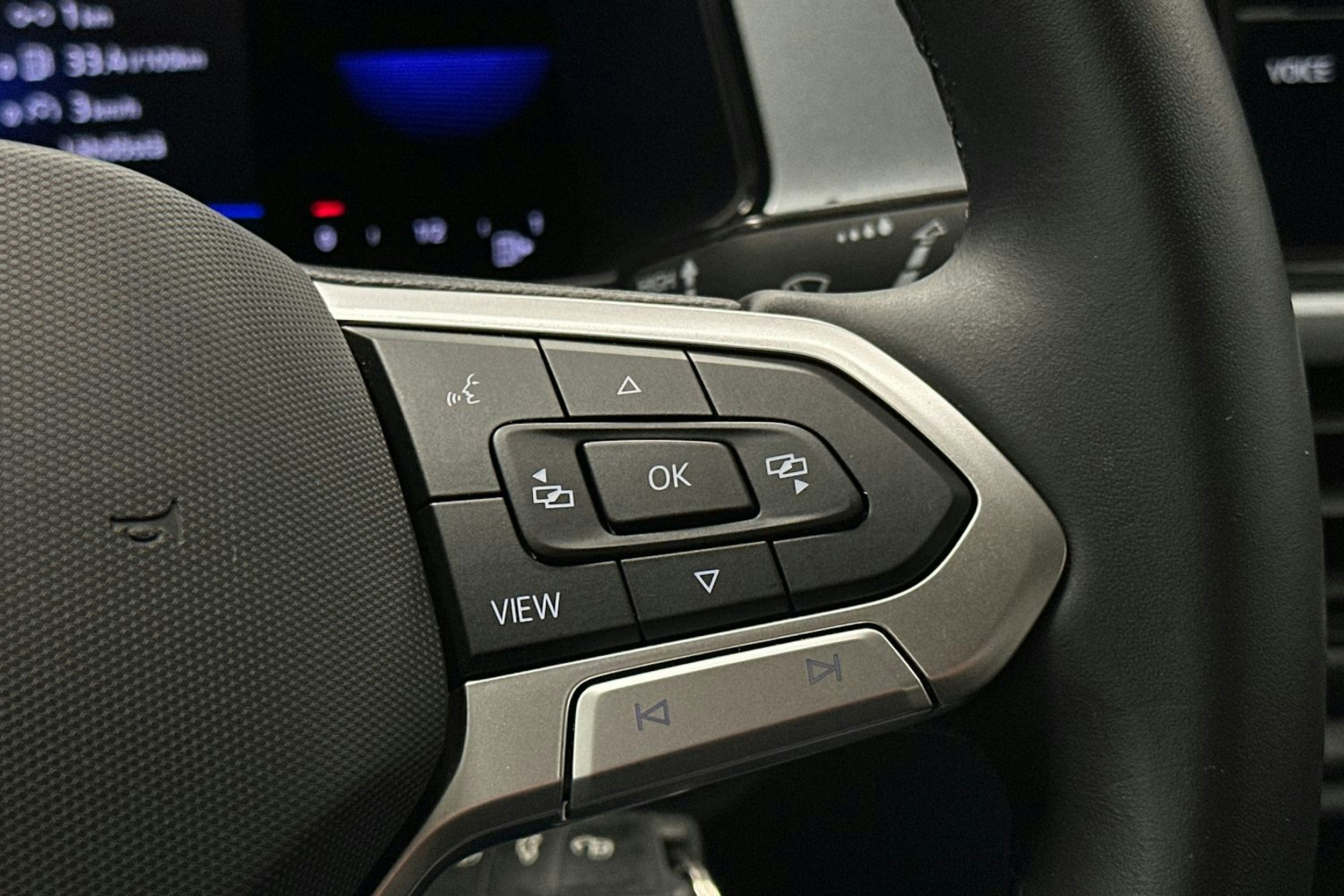 valkoinen Volkswagen T-Roc 2022 kuva 17.