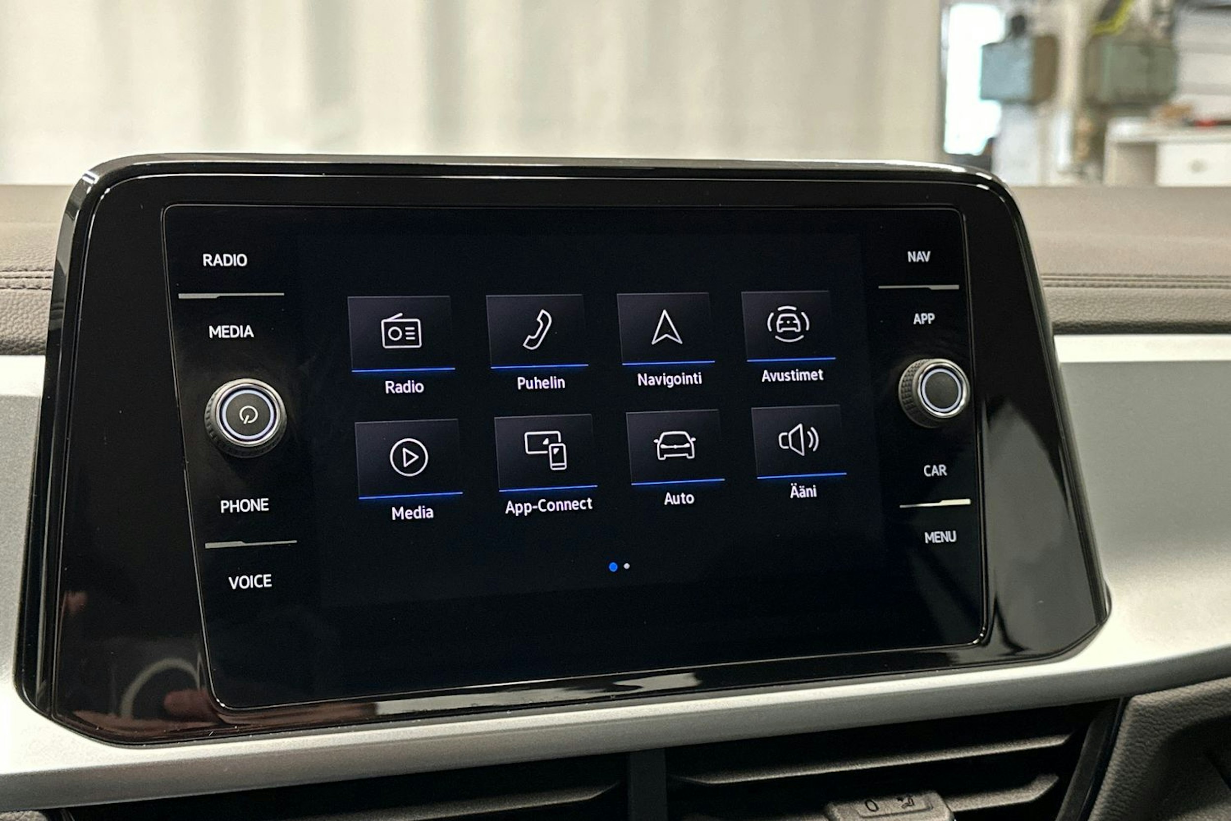 valkoinen Volkswagen T-Roc 2022 kuva 20.