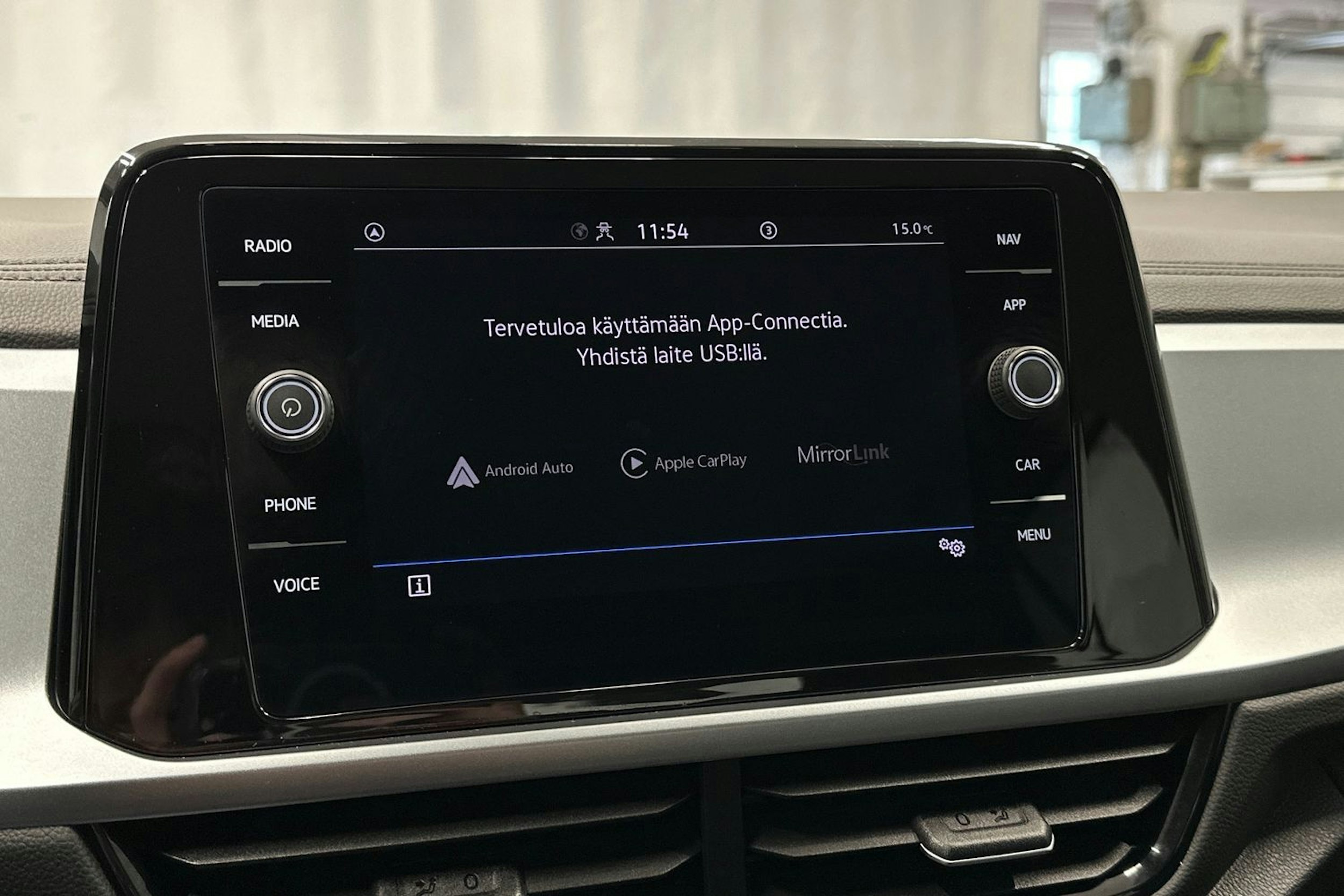 valkoinen Volkswagen T-Roc 2022 kuva 22.