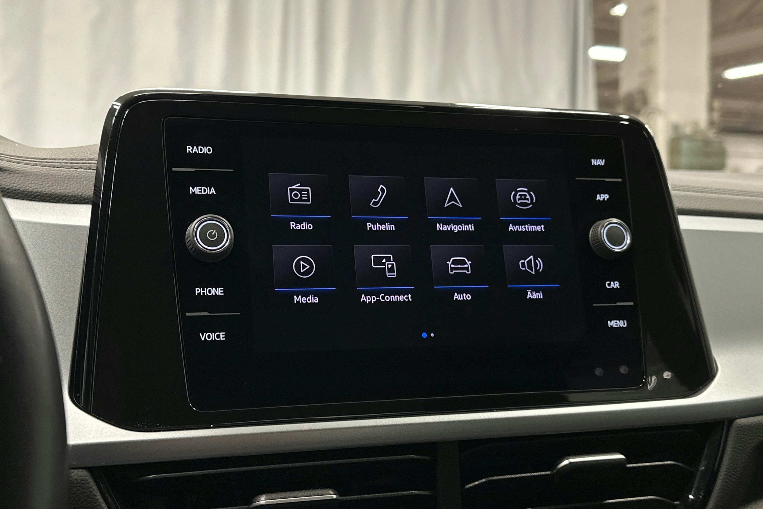 harmaa Volkswagen T-Roc 2022 kuva 21.