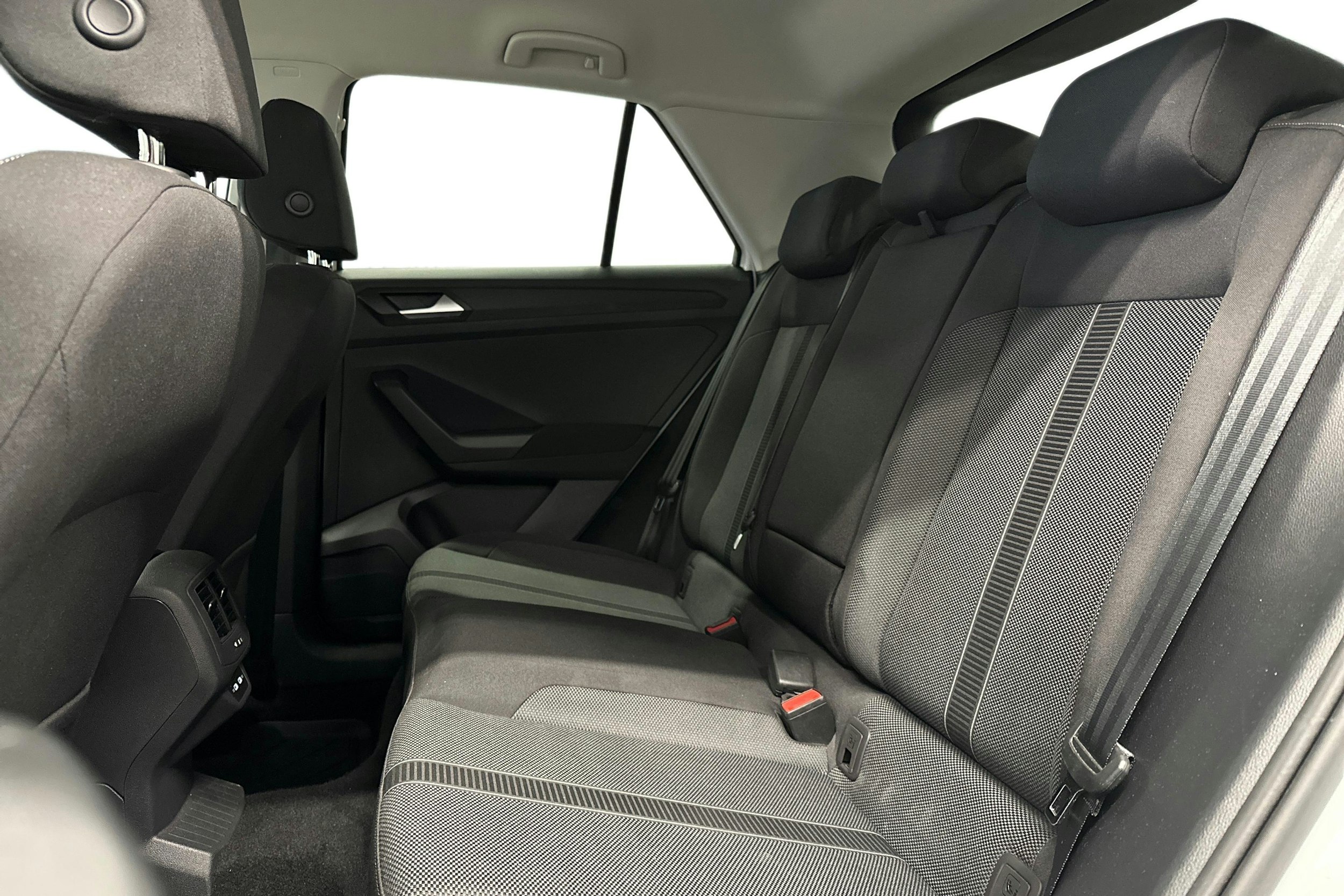 valkoinen Volkswagen T-Roc 2022 kuva 10.